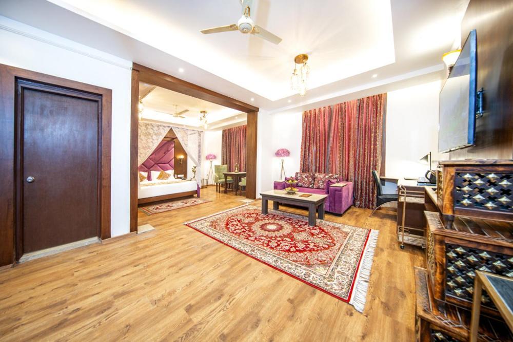 Solar Residency, Srinagar Hotel Екстериор снимка